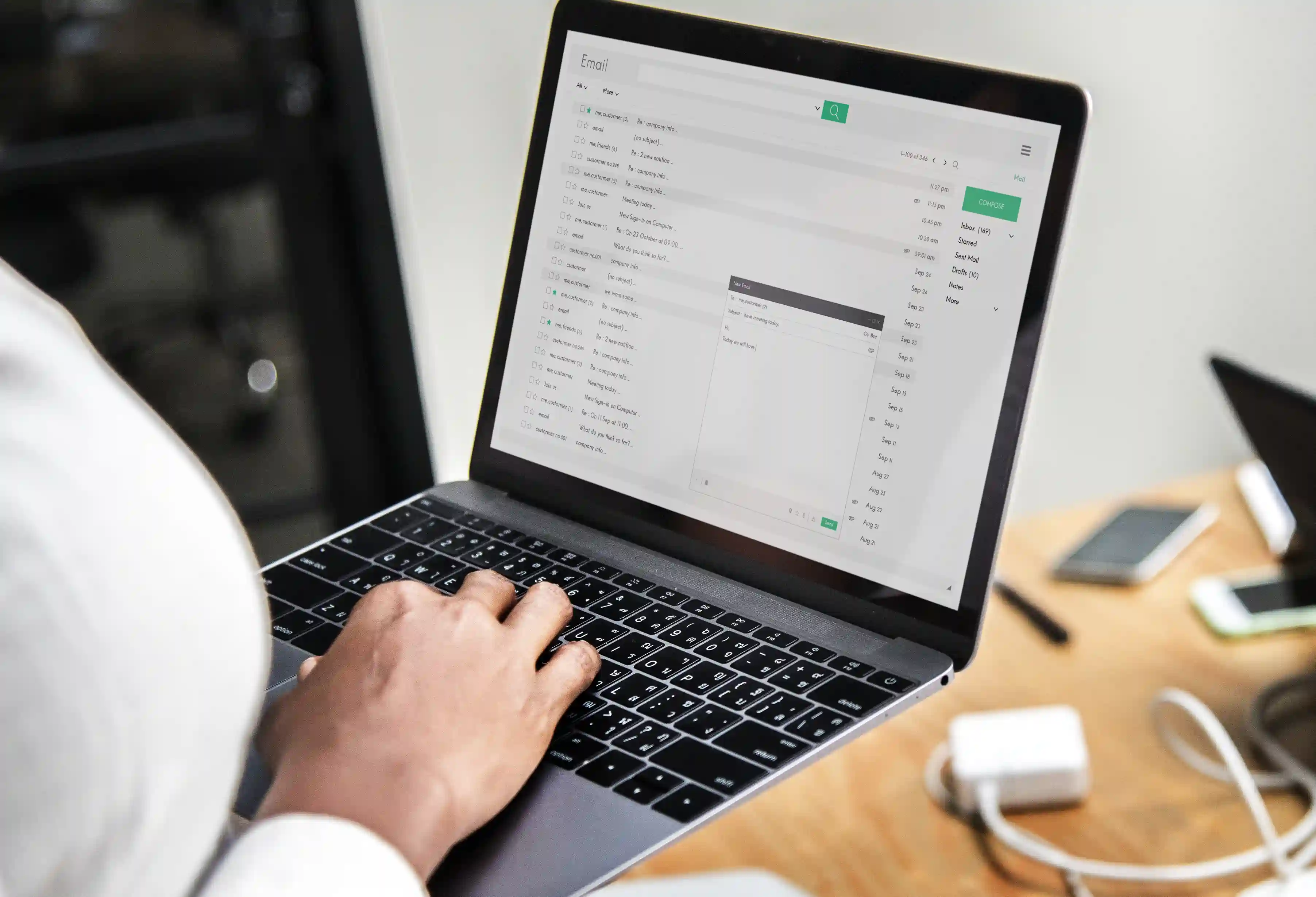 integrasi crm dengan emaill
